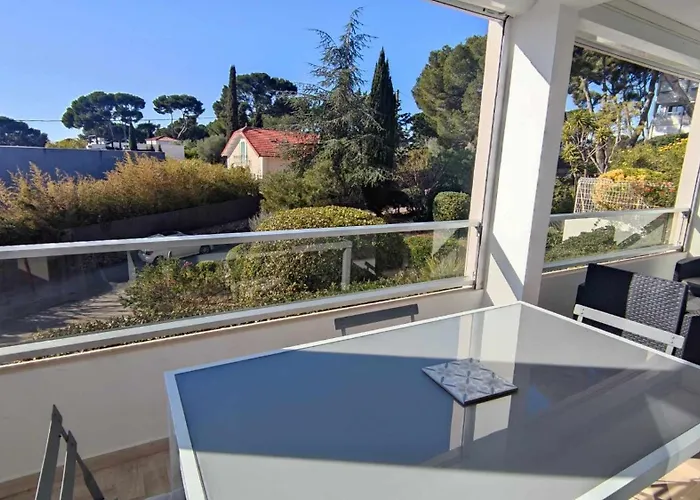 Sanary - T2Bis Sur Terrasse
